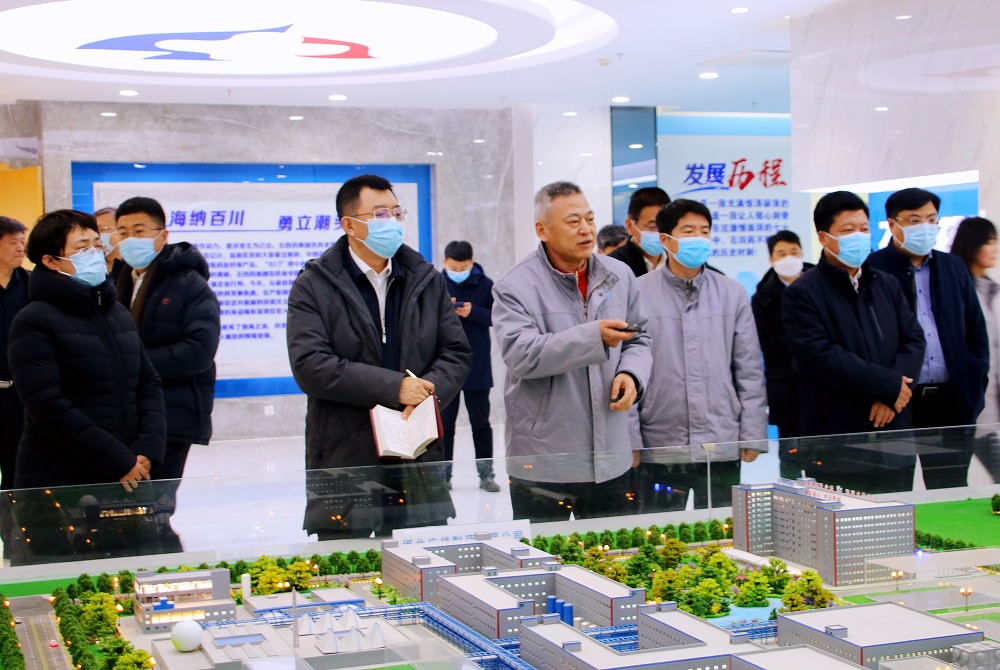 新华社河北分社社长李凤双到集团广祥制药调研